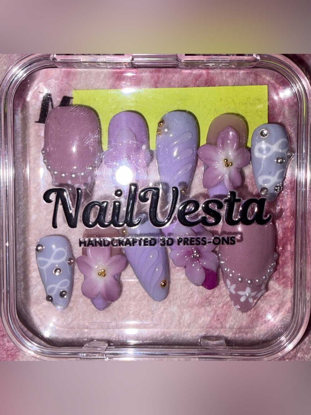 NailVesta Almond Press-On Nail Set - Taro Petal - Picture 3 of 3
